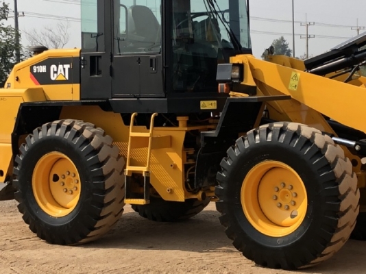 ขายรถตักล้อยาง CAT 910H (เทียบเท่า WA100-6) ปี 2013 รถนอกนำเข้าเองจากญี่ปุ่น สภาพสวยพร้อมใช้ มีVDOการทำงานครับ