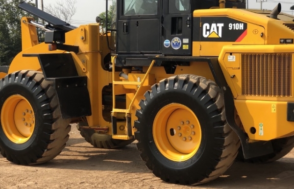 ขายรถตักล้อยาง CAT 910H (เทียบเท่า WA100-6) ปี 2013 รถนอกนำเข้าเองจากญี่ปุ่น สภาพสวยพร้อมใช้ มีVDOการทำงานครับ