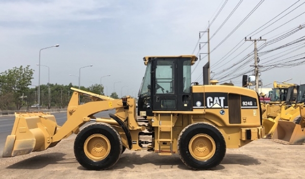 ขายรถตักล้อยาง CAT 924G นำเข้าเองจากญี่ปุ่น สภาพสวยพร้อมใช้ มีVDOการทำงานครับ
