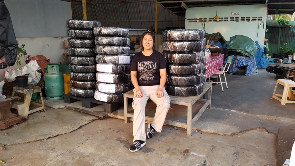 ขายยางลม รถยกโฟล์คลิฟท์ ขนาด 600-15 ,28&times;9-15 , 700-12 ,650-10,600-9 ติดต่อ 0844596195 เหมี๋ยวค่ะ