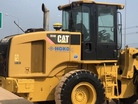 ขายรถตักล้อยาง CAT 924H ปี 2010 นำเข้าเองจากญี่ปุ่น สภาพสวยพร้อมใช้ มีVDOการทำงานครับ