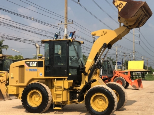 ขายรถตักล้อยาง CAT 924H ปี 2010 นำเข้าเองจากญี่ปุ่น สภาพสวยพร้อมใช้ มีVDOการทำงานครับ