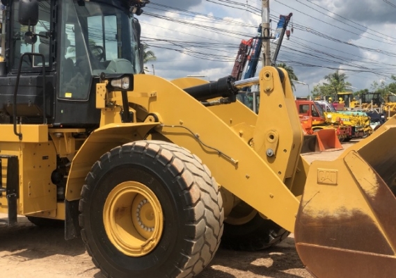 ขายรถตักล้อยาง CAT 924H ปี 2010 นำเข้าเองจากญี่ปุ่น สภาพสวยพร้อมใช้ มีVDOการทำงานครับ