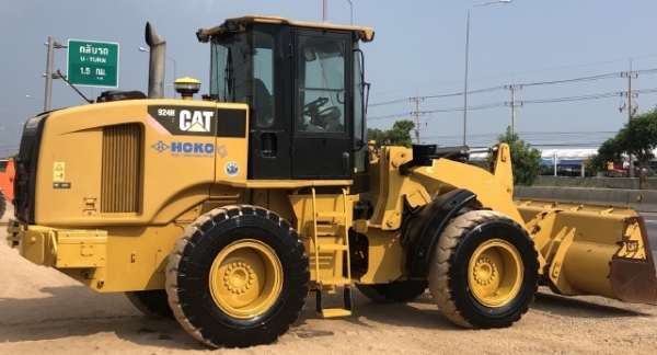 ขายรถตักล้อยาง CAT 924H ปี 2010 นำเข้าเองจากญี่ปุ่น สภาพสวยพร้อมใช้ มีVDOการทำงานครับ