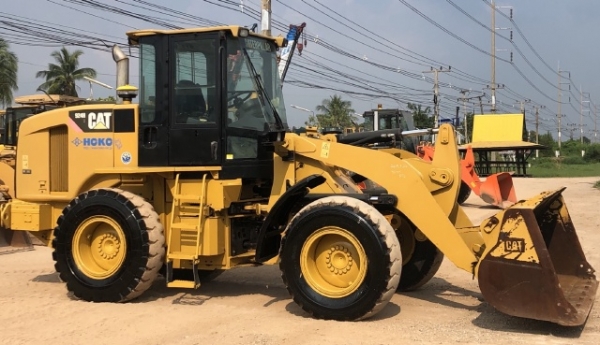 ขายรถตักล้อยาง CAT 924H ปี 2010 นำเข้าเองจากญี่ปุ่น สภาพสวยพร้อมใช้ มีVDOการทำงานครับ