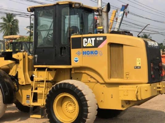 ขายรถตักล้อยาง CAT 924H ปี 2010 นำเข้าเองจากญี่ปุ่น สภาพสวยพร้อมใช้ มีVDOการทำงานครับ