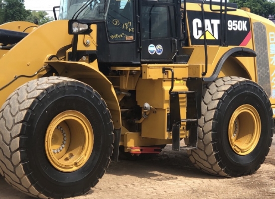 ขายรถตักล้อยาง CAT 924H ปี 2010 นำเข้าเองจากญี่ปุ่น สภาพสวยพร้อมใช้ มีVDOการทำงานครับ
