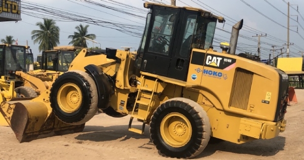 ขายรถตักล้อยาง CAT 924H ปี 2010 นำเข้าเองจากญี่ปุ่น สภาพสวยพร้อมใช้ มีVDOการทำงานครับ