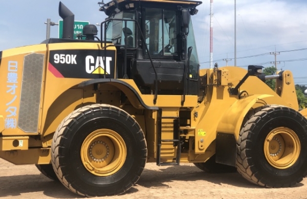 ขายรถตักล้อยาง CAT 924H ปี 2010 นำเข้าเองจากญี่ปุ่น สภาพสวยพร้อมใช้ มีVDOการทำงานครับ