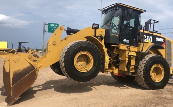 ขายรถตักล้อยาง CAT 924H ปี 2010 นำเข้าเองจากญี่ปุ่น สภาพสวยพร้อมใช้ มีVDOการทำงานครับ