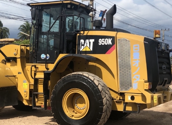 ขายรถตักล้อยาง CAT 924H ปี 2010 นำเข้าเองจากญี่ปุ่น สภาพสวยพร้อมใช้ มีVDOการทำงานครับ