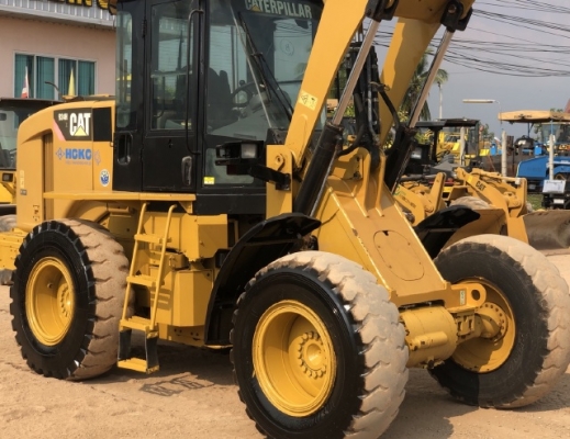 ขายรถตักล้อยาง CAT 924H ปี 2010 นำเข้าเองจากญี่ปุ่น สภาพสวยพร้อมใช้ มีVDOการทำงานครับ