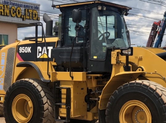 ขายรถตักล้อยาง CAT 950K ปี 2014 นำเข้าเองจากญี่ปุ่น สภาพสวยพร้อมใช้งาน มีVDOการทำงานครับ