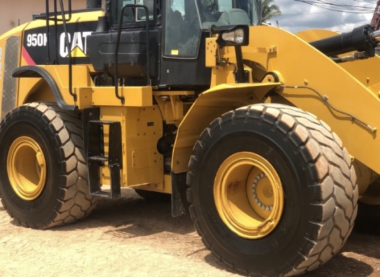 ขายรถตักล้อยาง CAT 950K ปี 2014 นำเข้าเองจากญี่ปุ่น สภาพสวยพร้อมใช้งาน มีVDOการทำงานครับ