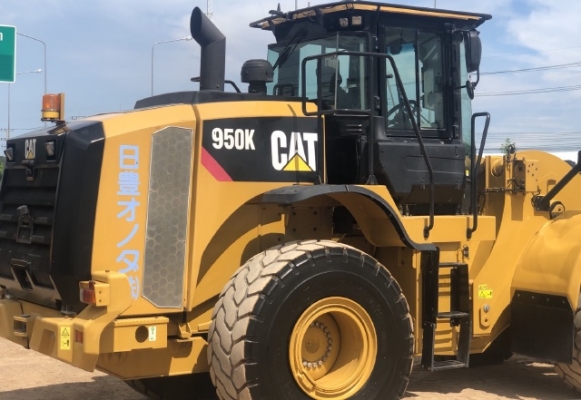 ขายรถตักล้อยาง CAT 950K ปี 2014 นำเข้าเองจากญี่ปุ่น สภาพสวยพร้อมใช้งาน มีVDOการทำงานครับ
