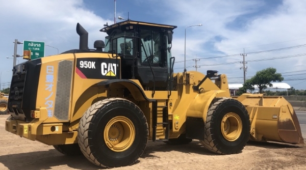 ขายรถตักล้อยาง CAT 950K ปี 2014 นำเข้าเองจากญี่ปุ่น สภาพสวยพร้อมใช้งาน มีVDOการทำงานครับ