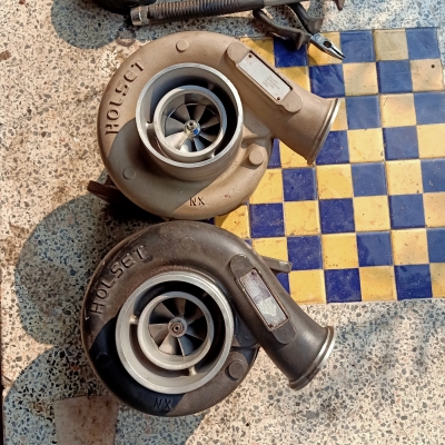 ขายเทอร์โบ Cummins holset เครื่องปั่นไฟ 2ลูก 15,500