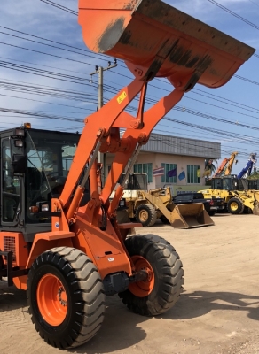 ขายรถตักล้อยาง HITACHI ZW100 ปี 2012 นำเข้าเองจากญี่ปุ่น สภาพสวยพร้อมใช้ มีVDOการทำงานครับ