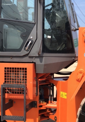 ขายรถตักล้อยาง HITACHI ZW100 ปี 2012 นำเข้าเองจากญี่ปุ่น สภาพสวยพร้อมใช้ มีVDOการทำงานครับ
