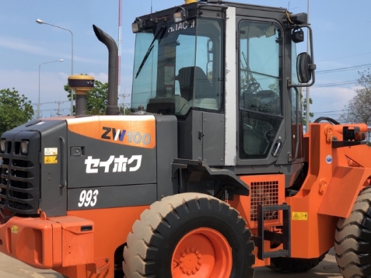 ขายรถตักล้อยาง HITACHI ZW100 ปี 2012 นำเข้าเองจากญี่ปุ่น สภาพสวยพร้อมใช้ มีVDOการทำงานครับ