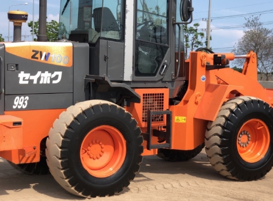 ขายรถตักล้อยาง HITACHI ZW100 ปี 2012 นำเข้าเองจากญี่ปุ่น สภาพสวยพร้อมใช้ มีVDOการทำงานครับ