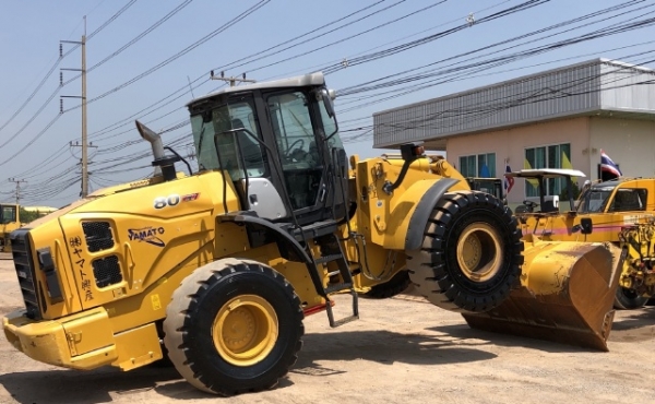 ขายรถตักล้อยาง HITACHI ZW220-5B ปี 2015 นำเข้าเองจากญี่ปุ่น สภาพสวยพร้อมใช้ มีVDOการทำงานครับ