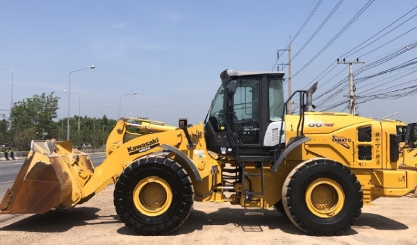 ขายรถตักล้อยาง HITACHI ZW220-5B ปี 2015 นำเข้าเองจากญี่ปุ่น สภาพสวยพร้อมใช้ มีVDOการทำงานครับ