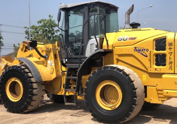 ขายรถตักล้อยาง HITACHI ZW220-5B ปี 2015 นำเข้าเองจากญี่ปุ่น สภาพสวยพร้อมใช้ มีVDOการทำงานครับ