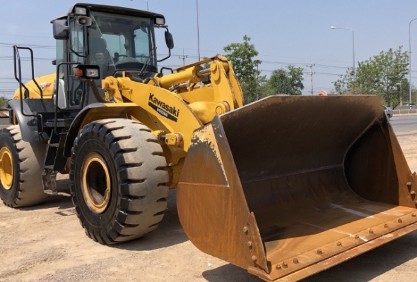 ขายรถตักล้อยาง HITACHI ZW220-5B ปี 2015 นำเข้าเองจากญี่ปุ่น สภาพสวยพร้อมใช้ มีVDOการทำงานครับ