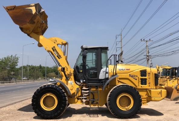ขายรถตักล้อยาง HITACHI ZW220-5B ปี 2015 นำเข้าเองจากญี่ปุ่น สภาพสวยพร้อมใช้ มีVDOการทำงานครับ