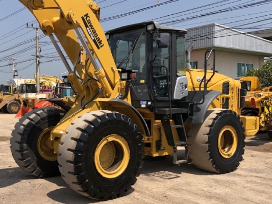 ขายรถตักล้อยาง HITACHI ZW220-5B ปี 2015 นำเข้าเองจากญี่ปุ่น สภาพสวยพร้อมใช้ มีVDOการทำงานครับ