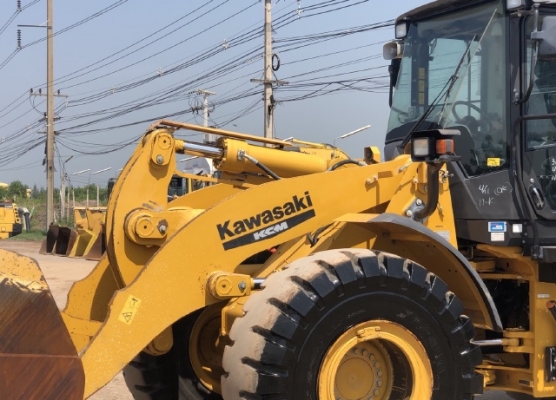 ขายรถตักล้อยาง HITACHI ZW220-5B ปี 2015 นำเข้าเองจากญี่ปุ่น สภาพสวยพร้อมใช้ มีVDOการทำงานครับ