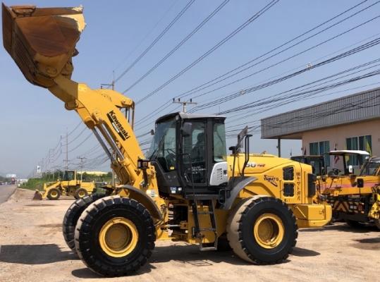 ขายรถตักล้อยาง HITACHI ZW220-5B ปี 2015 นำเข้าเองจากญี่ปุ่น สภาพสวยพร้อมใช้ มีVDOการทำงานครับ