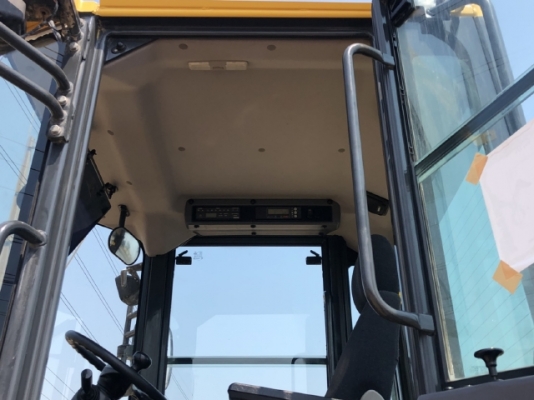 ขายรถตักล้อยาง KOMATSU WA100-7 ปี 2017 นำเข้าเองจากญี่ปุ่น สภาพสวยพร้อมใช้ มีVDOการทำงานครับ