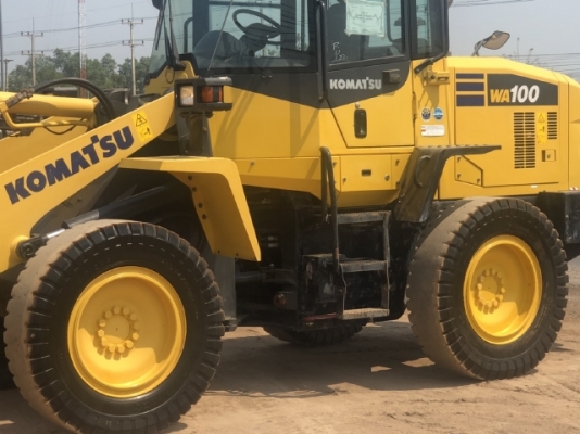 ขายรถตักล้อยาง KOMATSU WA100-7 ปี 2017 นำเข้าเองจากญี่ปุ่น สภาพสวยพร้อมใช้ มีVDOการทำงานครับ