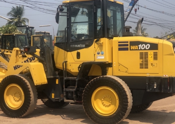 ขายรถตักล้อยาง KOMATSU WA100-7 ปี 2017 นำเข้าเองจากญี่ปุ่น สภาพสวยพร้อมใช้ มีVDOการทำงานครับ