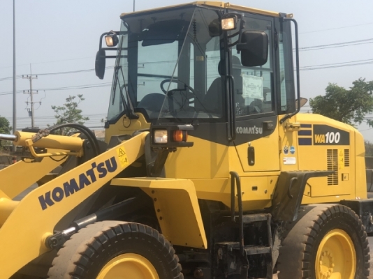 ขายรถตักล้อยาง KOMATSU WA100-7 ปี 2017 นำเข้าเองจากญี่ปุ่น สภาพสวยพร้อมใช้ มีVDOการทำงานครับ
