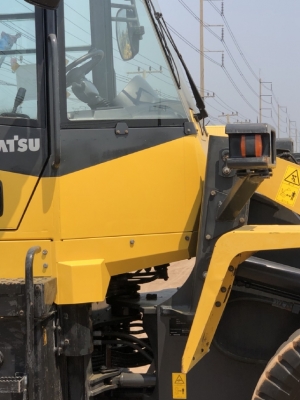 ขายรถตักล้อยาง KOMATSU WA100-7 ปี 2017 นำเข้าเองจากญี่ปุ่น สภาพสวยพร้อมใช้ มีVDOการทำงานครับ