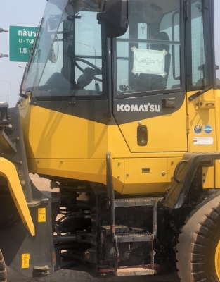 ขายรถตักล้อยาง KOMATSU WA100-7 ปี 2017 นำเข้าเองจากญี่ปุ่น สภาพสวยพร้อมใช้ มีVDOการทำงานครับ