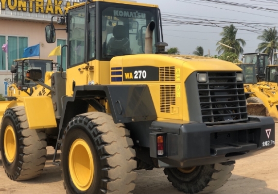 ขายรถตักล้อยาง KOMATSU WA270-5 นำเข้าเองจากญี่ปุ่น สภาพสวยพร้อมใช้ มีVDOการทำงานครับ