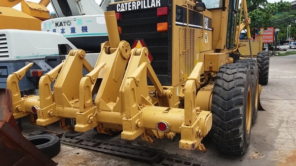 รถเกรด CATERPILLAR รุ่น 143 H