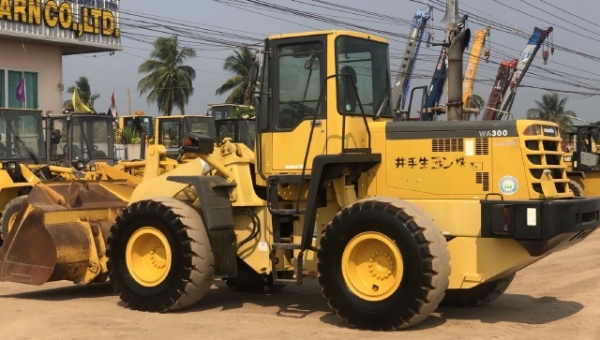 ขายรถตักล้อยาง KOMATSU WA300-3E นำเข้าเองจากญี่ปุ่น สภาพสวยพร้อมใช้ มีVDOการทำงานครับ