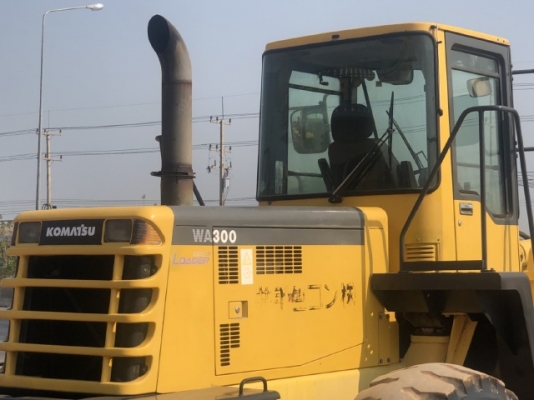 ขายรถตักล้อยาง KOMATSU WA300-3E นำเข้าเองจากญี่ปุ่น สภาพสวยพร้อมใช้ มีVDOการทำงานครับ