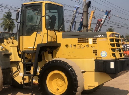 ขายรถตักล้อยาง KOMATSU WA300-3E นำเข้าเองจากญี่ปุ่น สภาพสวยพร้อมใช้ มีVDOการทำงานครับ