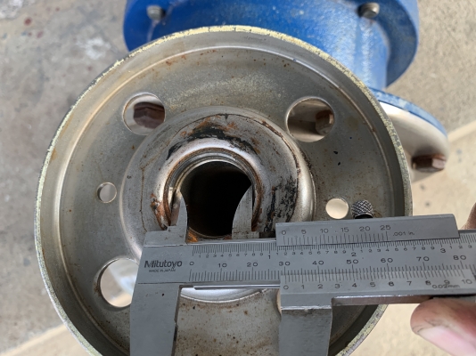 ขายปั๊มน้ำหอยโข่งหัวสแตนเลสแรงดันสูง Goulds pump 5.5HP. 380V made in Italy ขนาดเข้า 2นิ้ว ออก 1.2นิ้ว รุ่นแรงดันสูงส่งไกล สภาพสวย หมุนนิ่ม พร้อมใช้งาน ราคา 10,000 บาท