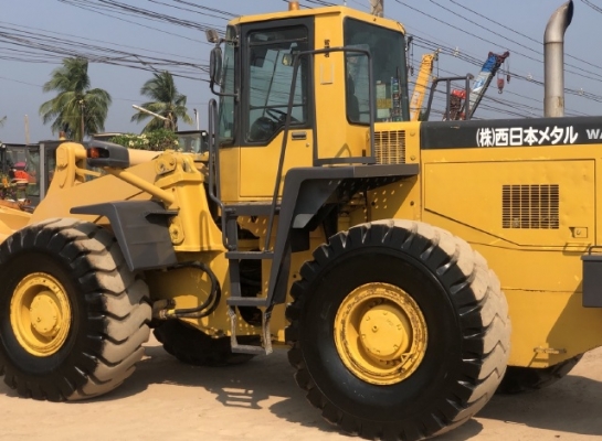 ขายรถตักล้อยาง KOMATSU WA450-3 รถนอกนำเข้าเองจากญี่ปุ่น สภาพสวยพร้อมใช้ มีVDOการทำงานครับ