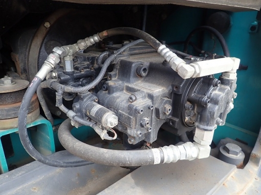 ขายรถขุดนำเข้าจากประเทศญี่ปุ่น kobelco sk135yy06 รุ่น8 แทรกกว้าง70cm ขนาดรถเทียบเท่าsk140 สนใจติดต่อสอบถาม 0923309229 อีด