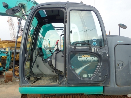 ขายรถขุดนำเข้าจากประเทศญี่ปุ่น kobelco sk135yy06 รุ่น8 แทรกกว้าง70cm ขนาดรถเทียบเท่าsk140 สนใจติดต่อสอบถาม 0923309229 อีด