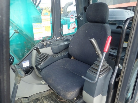 ขายรถขุดนำเข้าจากประเทศญี่ปุ่น kobelco sk135yy06 รุ่น8 แทรกกว้าง70cm ขนาดรถเทียบเท่าsk140 สนใจติดต่อสอบถาม 0923309229 อีด