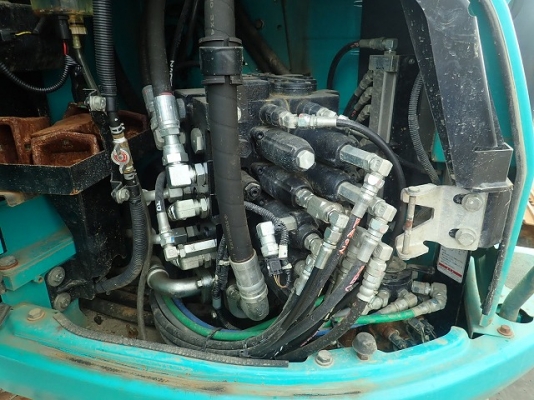 ขายรถขุดนำเข้าจากประเทศญี่ปุ่น kobelco sk135yy06 รุ่น8 แทรกกว้าง70cm ขนาดรถเทียบเท่าsk140 สนใจติดต่อสอบถาม 0923309229 อีด
